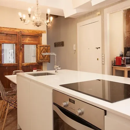Trafalgar Luxury Apartamento *